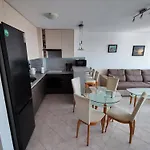 Sun Coast شقة