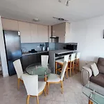 Sun Coast Apartment *