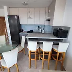 Sun Coast شقة سفيتي فلاس